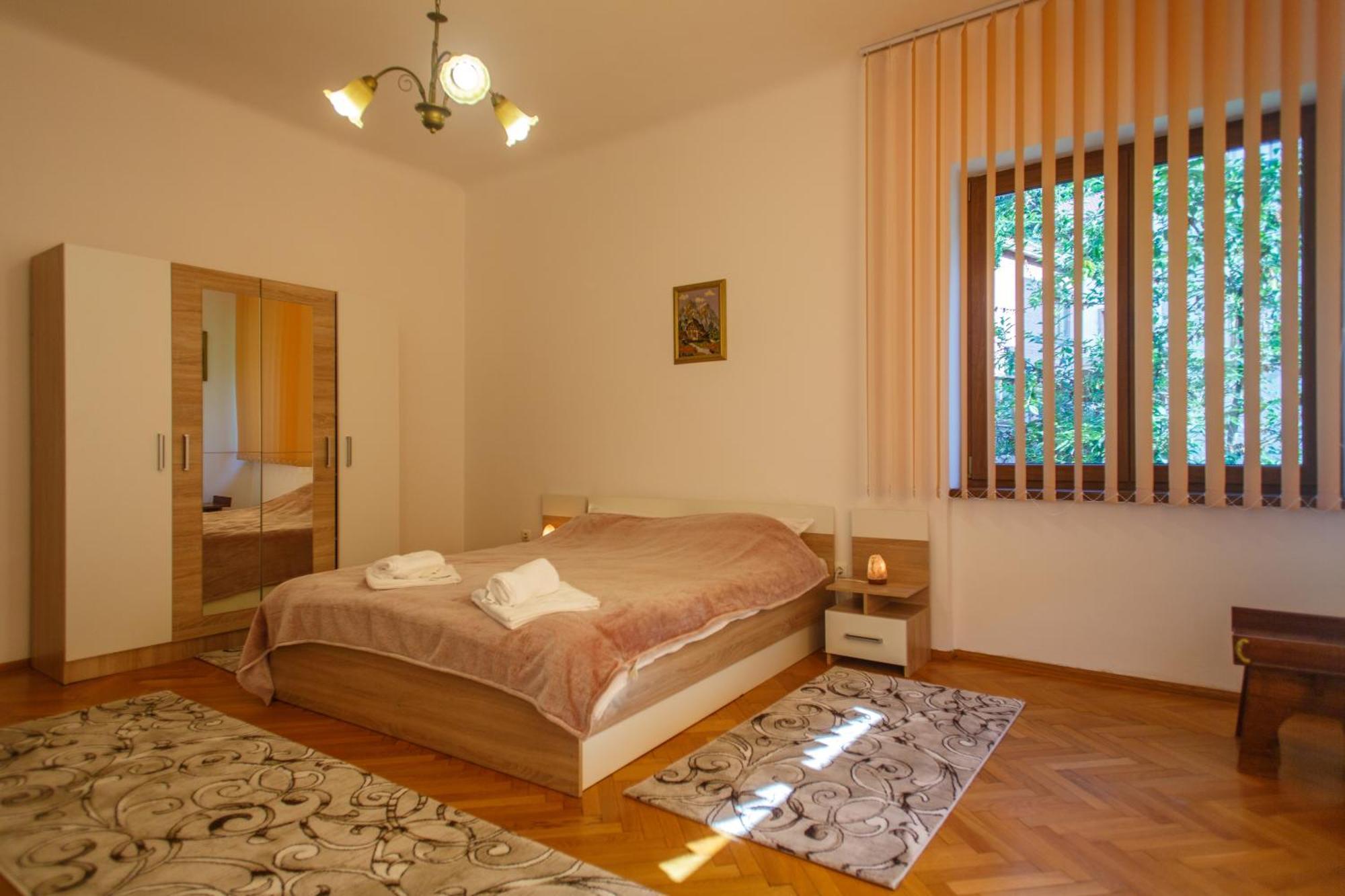 Barok Appart Брашов Экстерьер фото