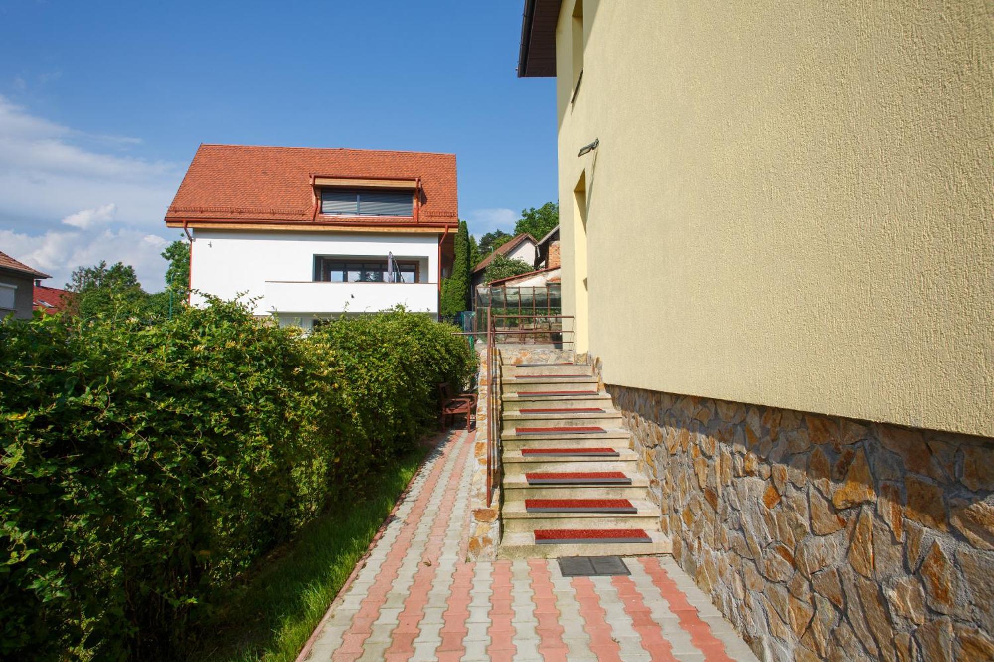 Barok Appart Брашов Экстерьер фото